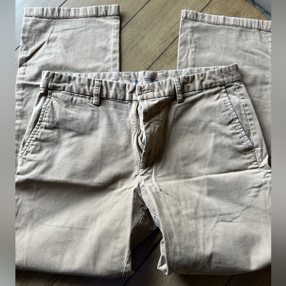 Men’s pants old Navy khakis 33 x 32